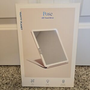 NWT Vanity Planet Pose LED Travel Mirror